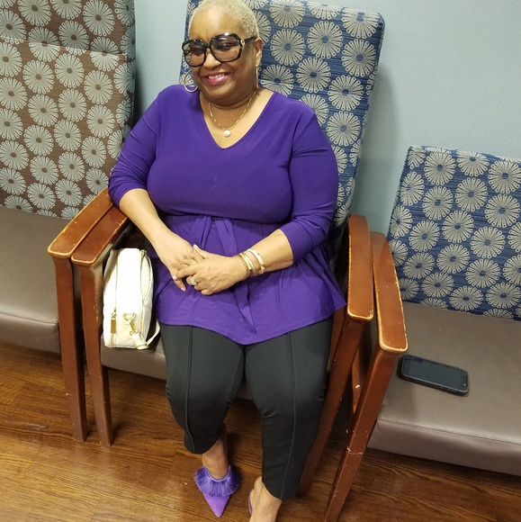 Meet your Posher, Doreen - Picture 2 of 3